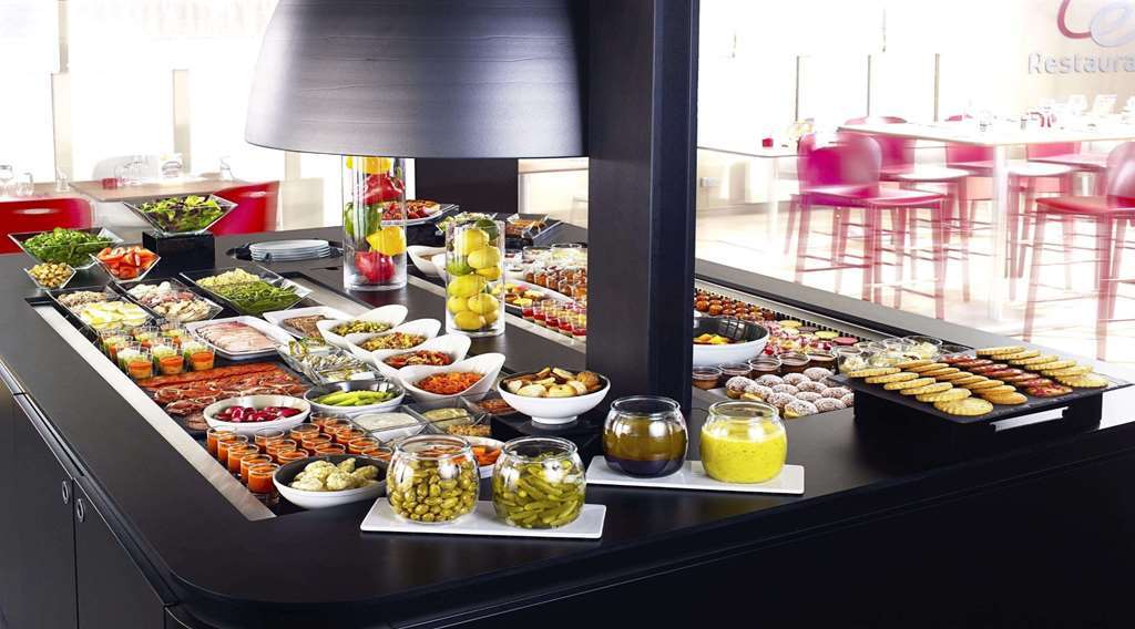 Campanile Marseille Vitrolles Griffon Hotell Restaurang bild