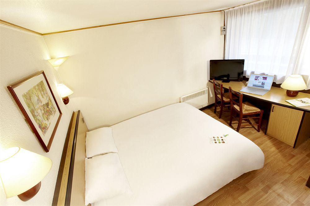 Campanile Marseille Vitrolles Griffon Hotell Exteriör bild